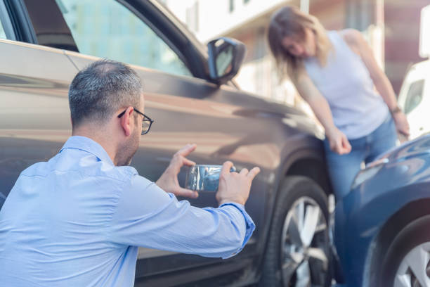 Professional Full Coverage Car Insurance technician working in Wheaton, IL